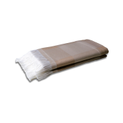 Pled-bambusowo-bawełniany-z-frędzlami-150x200-kratka-beż-na-białym-tle.JPG