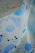 Pieluszka-bambusowa-kolorowa-sky-blue-prezentacja-wzoru.JPG